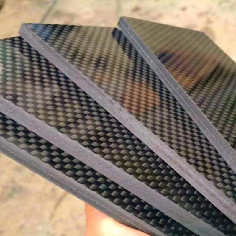 Толстая углепластиковая плита (1)