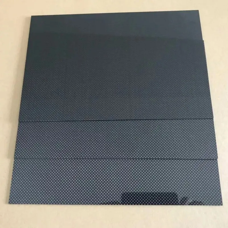Тонкая углепластиковая плита (2)